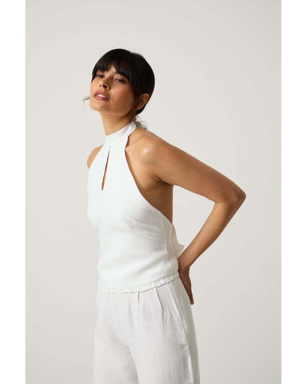 Imaura White Btw Linen Halter Top