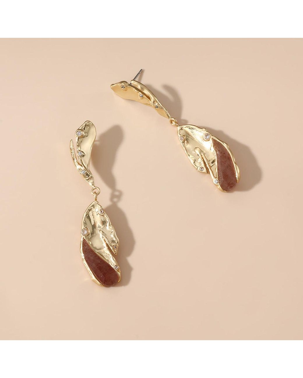 Rare Matters Jewelry Metallic Strawberry Quartz Wave Drop Earrings