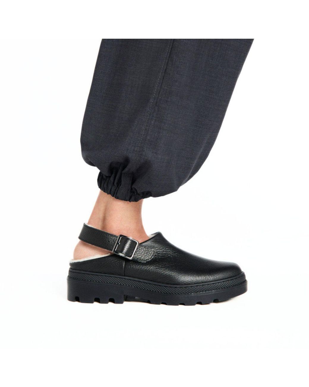 Naguisa Black Amalia