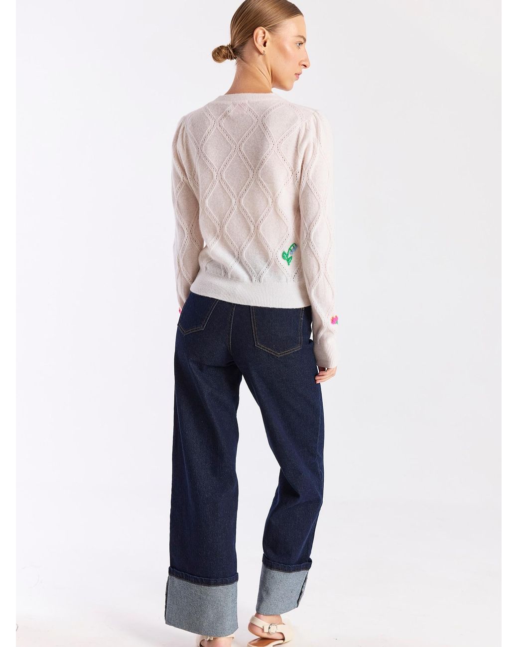 Brodie Cashmere Pink Lightweight Floral Stitch Cashmere Crew