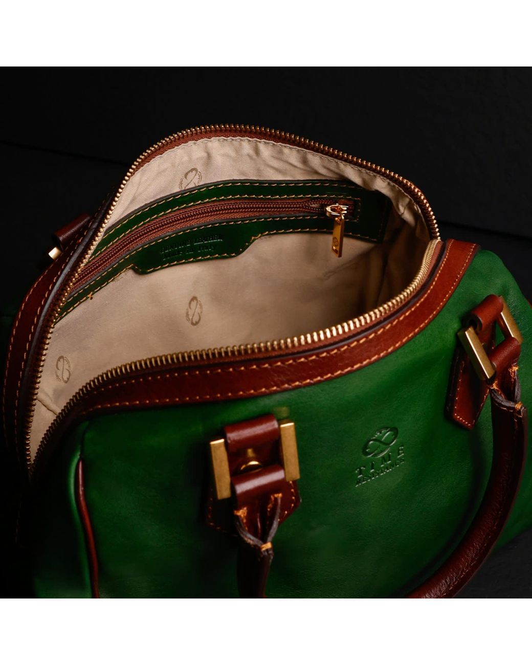Time Resistance Green Leather Barrel Bag