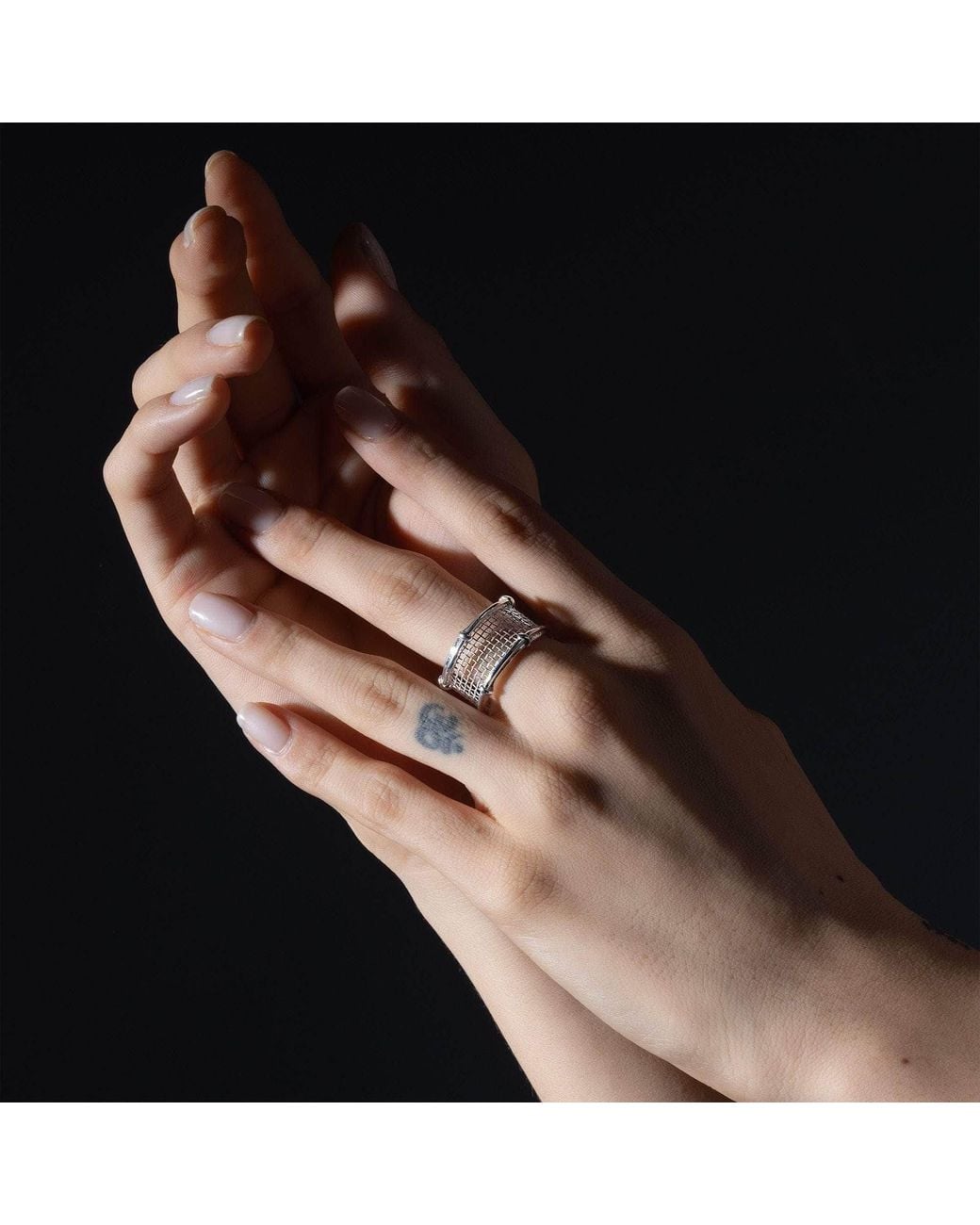 German Kabirski White Netta Minimalist And Titanium Mesh Adjustable Open Band Ring