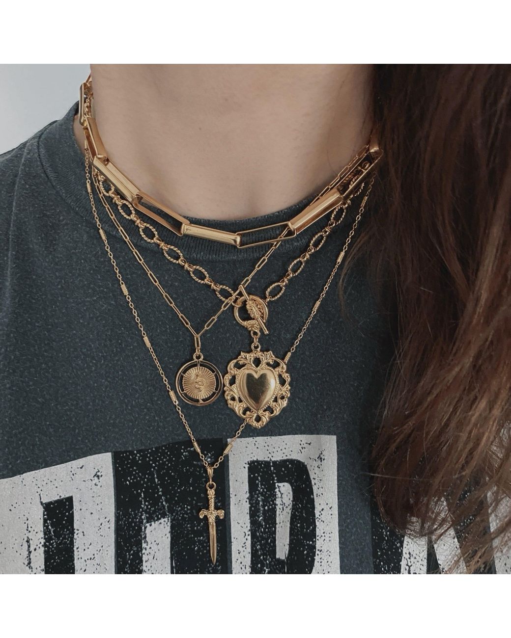 IN CAUDA VENENUM Metallic Bia Necklace