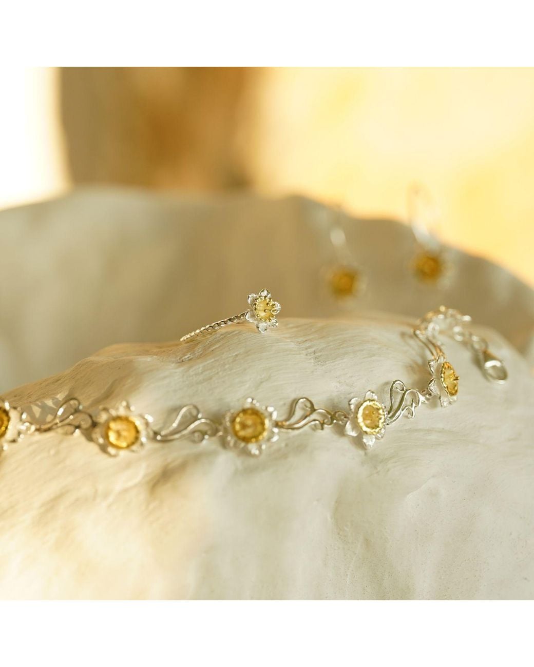 Isla Silver Metallic Daffodil Bloom Bracelet
