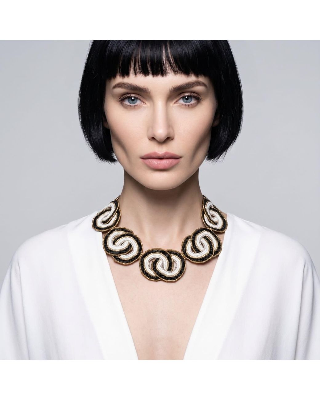Iliana Arrazola Black Crisscrossed Circle Necklace, And, Glass Beads, Beaded Jewelry