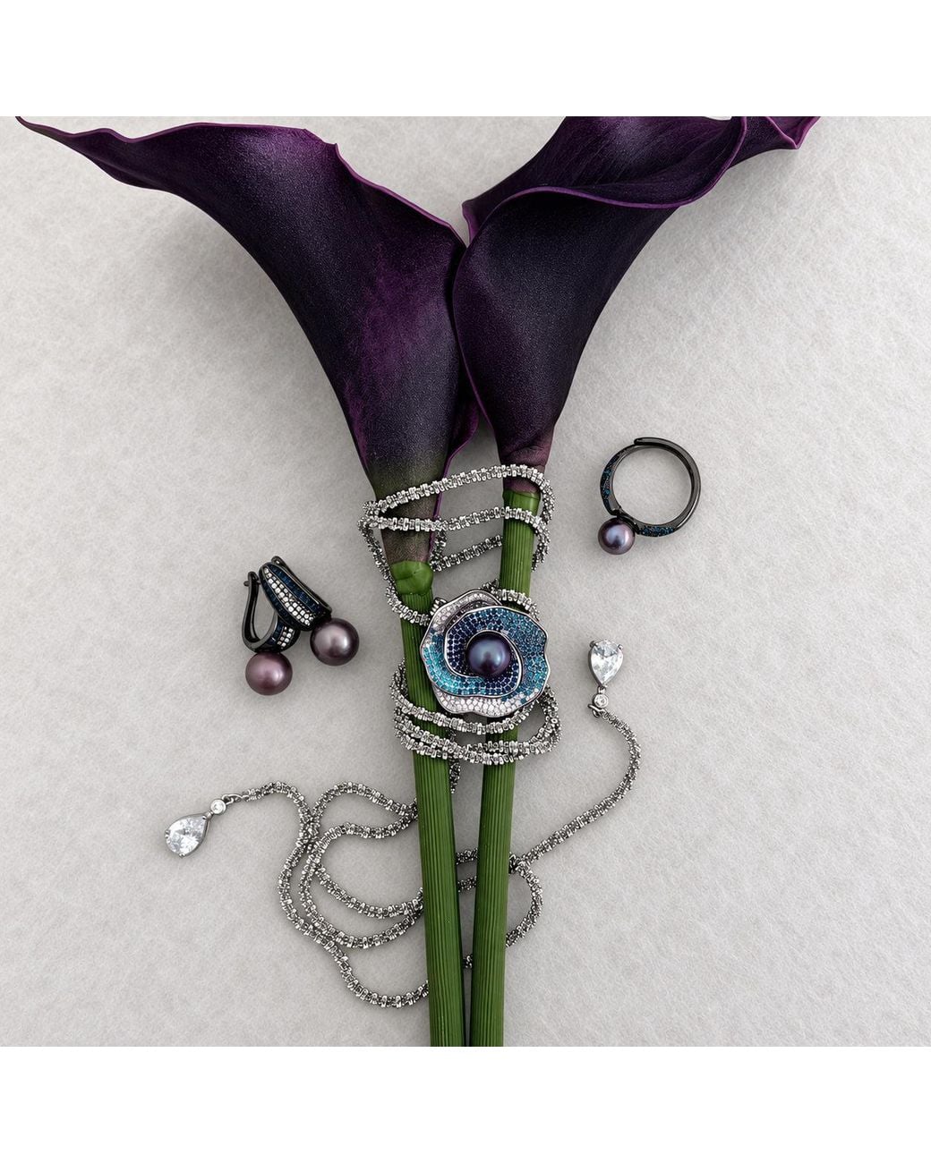 Ninemoo Blue Midnight Orbit Pearl Earrings