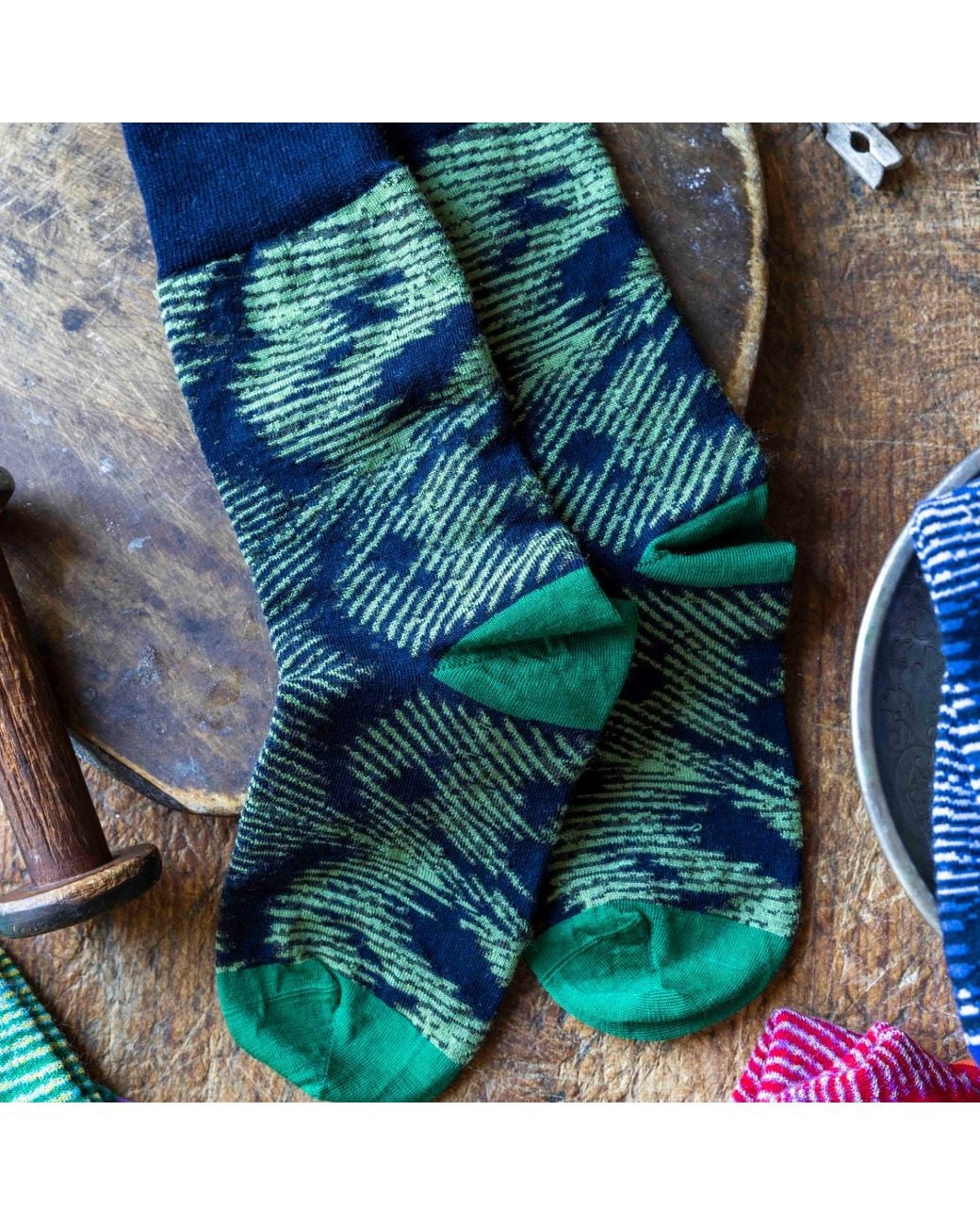 Essien & Emre Blue Pavo Pattern Wool Socks for men