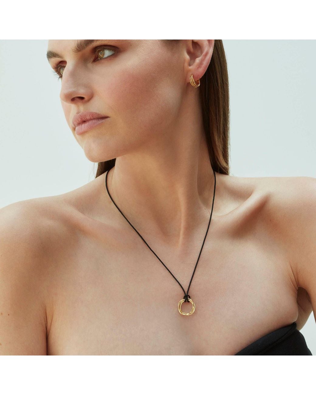 Muru Metallic Karma Circle Cord Necklace