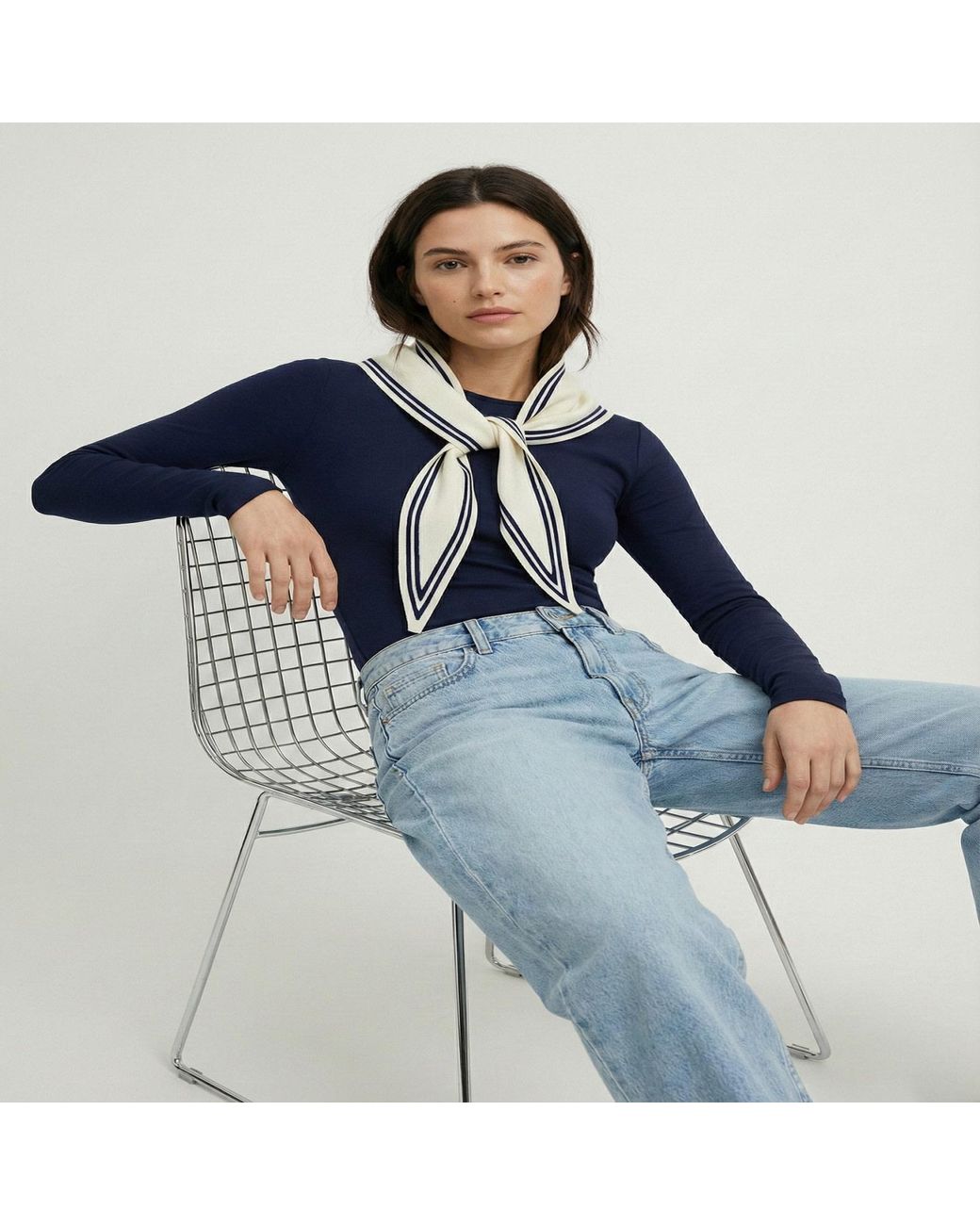 Saachi Green Solid Triangle Ivory Scarf