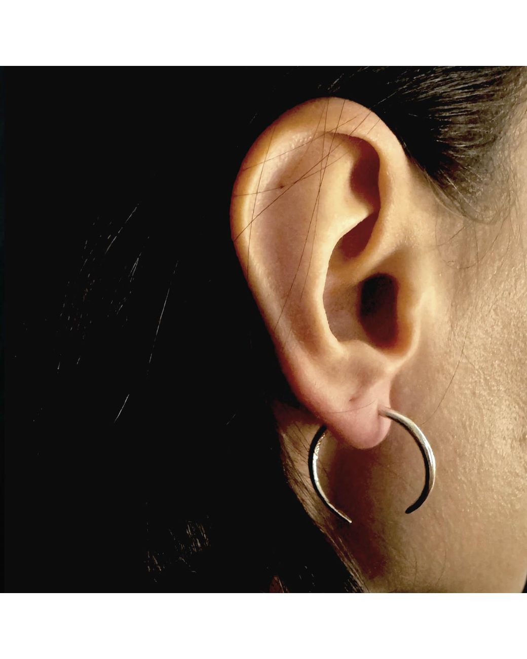 Aki Roc Jewelry Metallic Front-Back One Inch Hoop Earrings