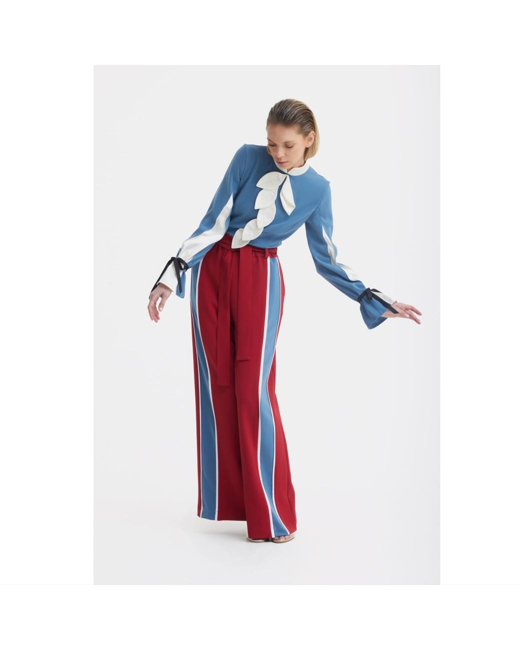 Julia Allert Blue Elegant Fitted Blouse – Pale