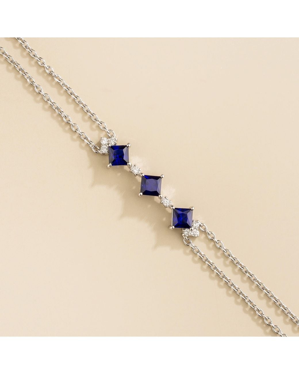 Juvetti Blue Forma Bracelet Set With Sapphire & Diamond