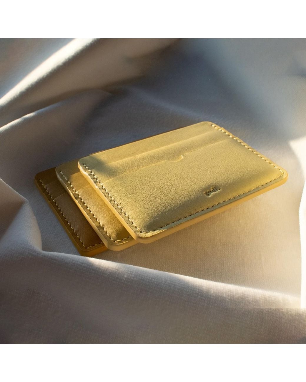 godi. Multicolor Handmade Leather Card Case