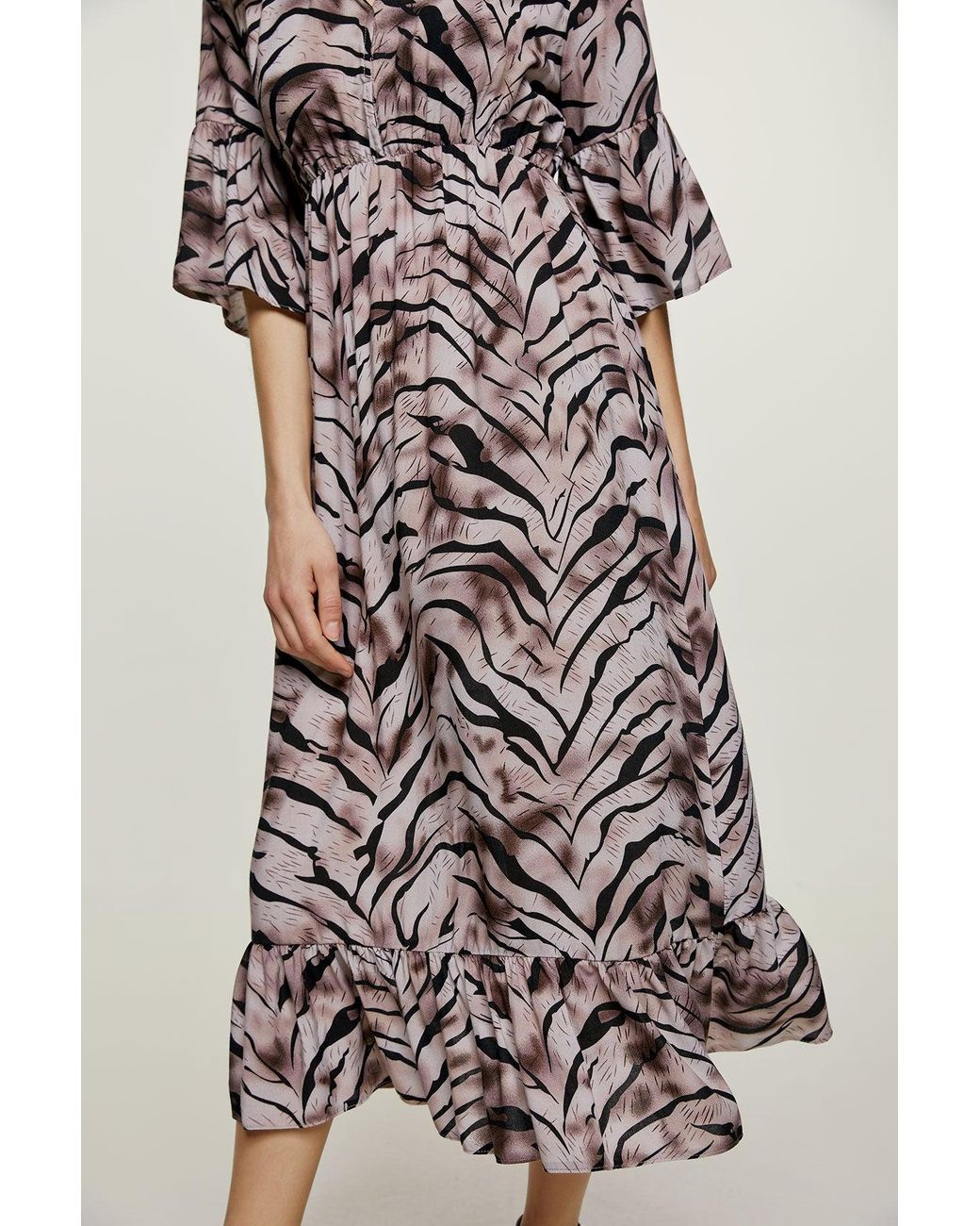 Conquista Multicolor Print Ruffle Detail Midi Dress