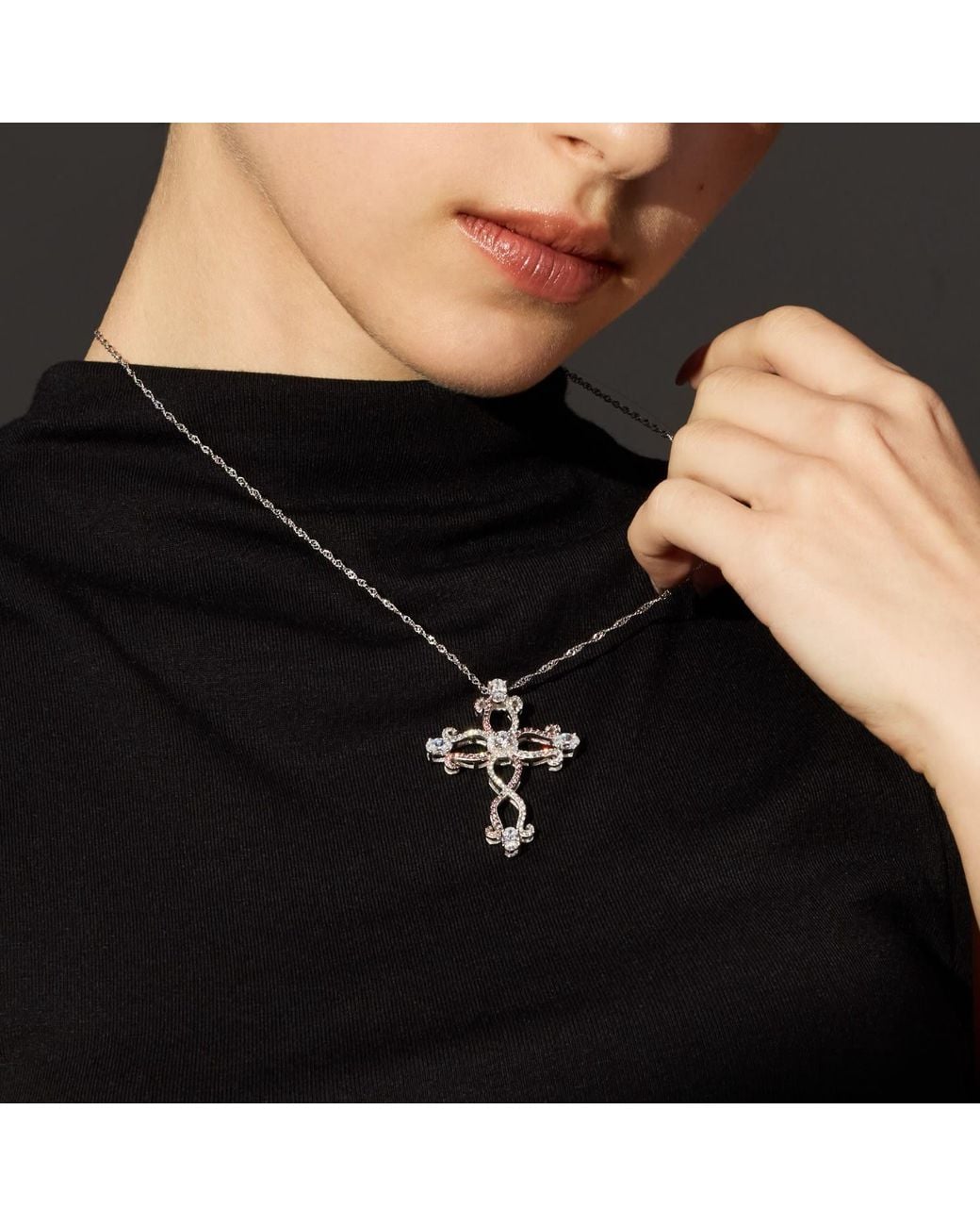 Arte Madrid Metallic Cruz Romanesque Budded Cross Pendant Necklace