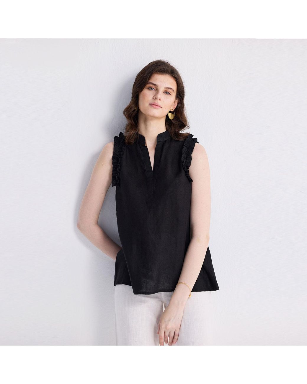 REISTOR Black Sleeveless Hemp Top With Ruffles