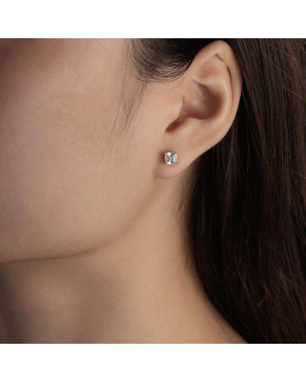 Diamonbliss Metallic Marilyn Monroe Convertible Halo Stud Earrings