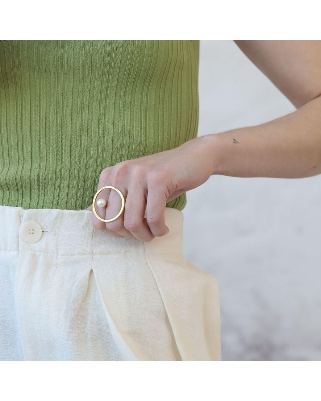 LINYA JEWELLERY Metallic Pearl Round Adjustable Big Ring