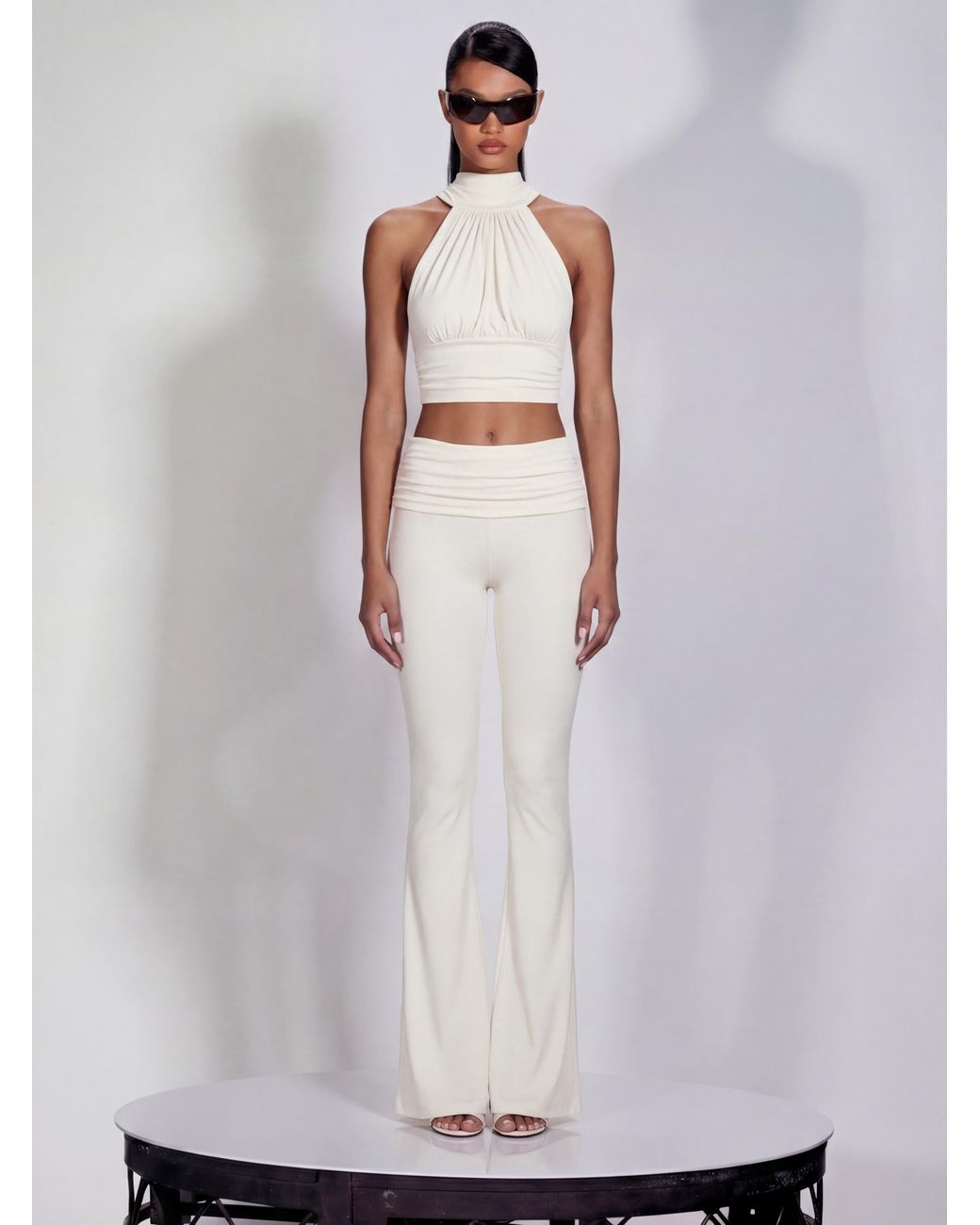 Khéla the Label White Stay Close Top Off
