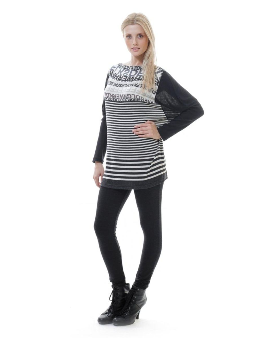 Conquista Black Stripe Pattern Long Sleeve Top