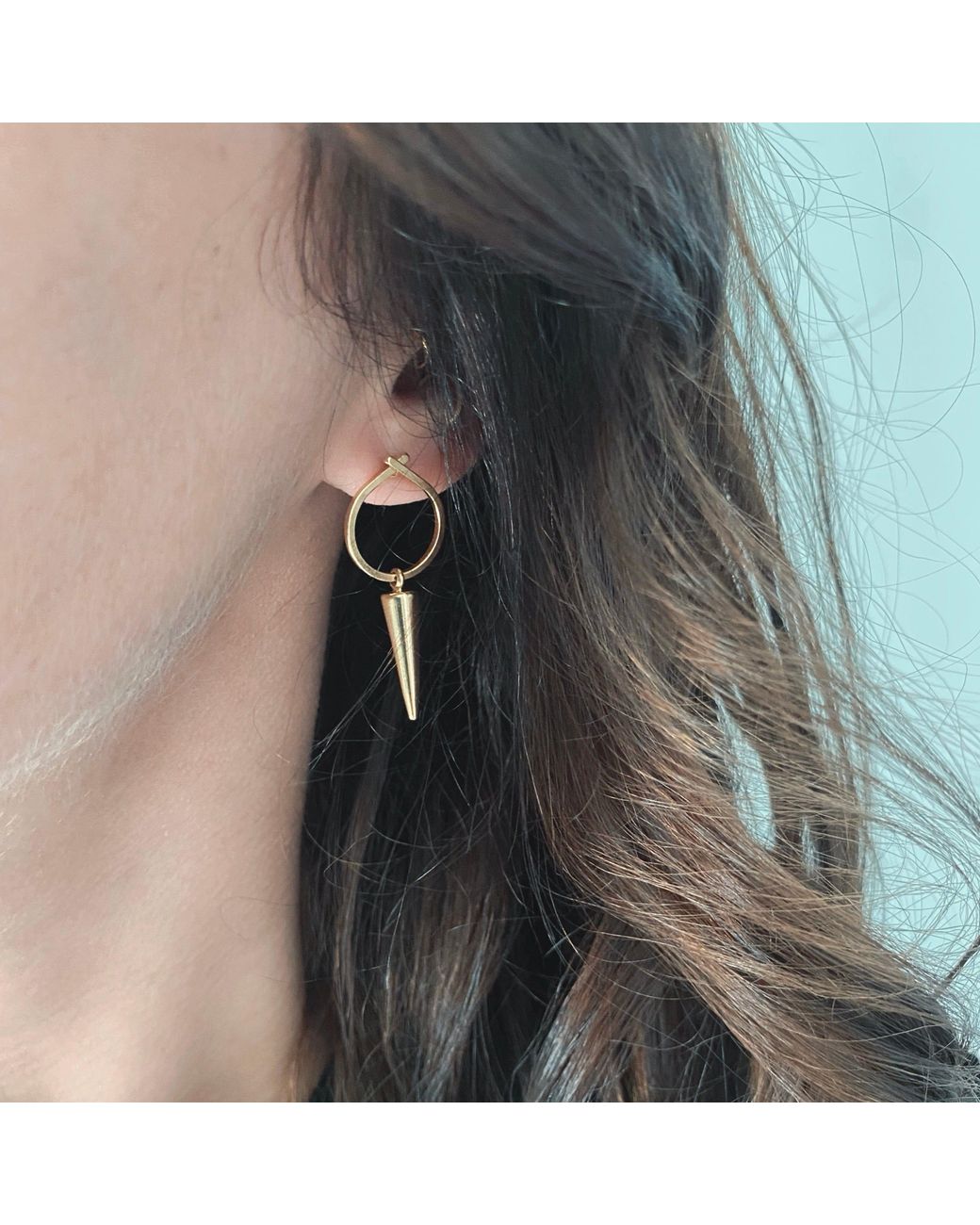 IN CAUDA VENENUM White Samsara Earrings