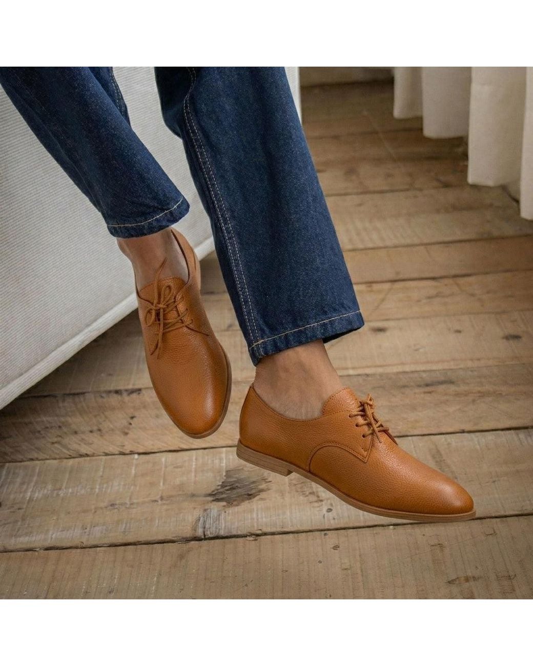 Womads Brown Cognac Oxfords
