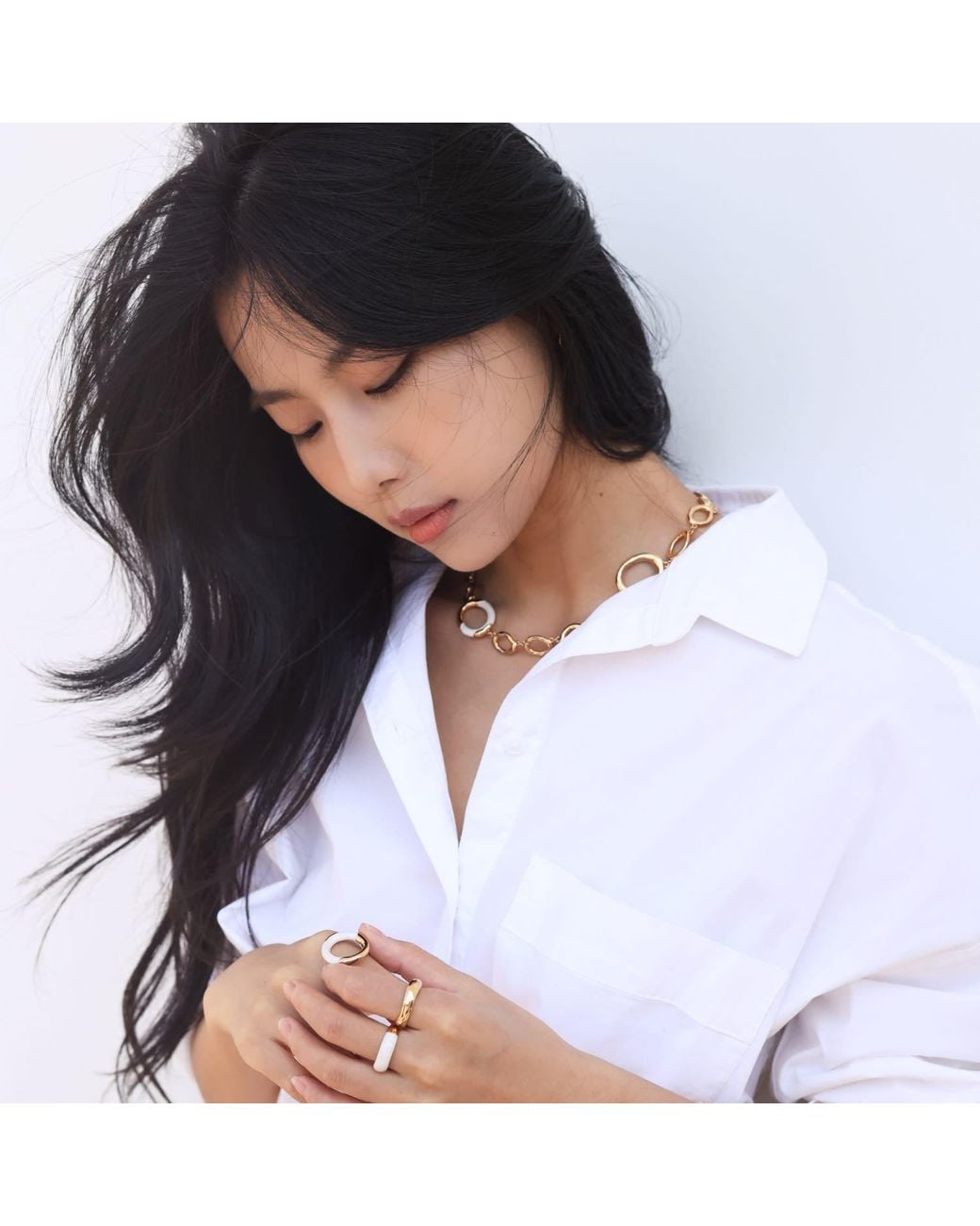 Retro Chic Metallic Time Ripples Round Necklace