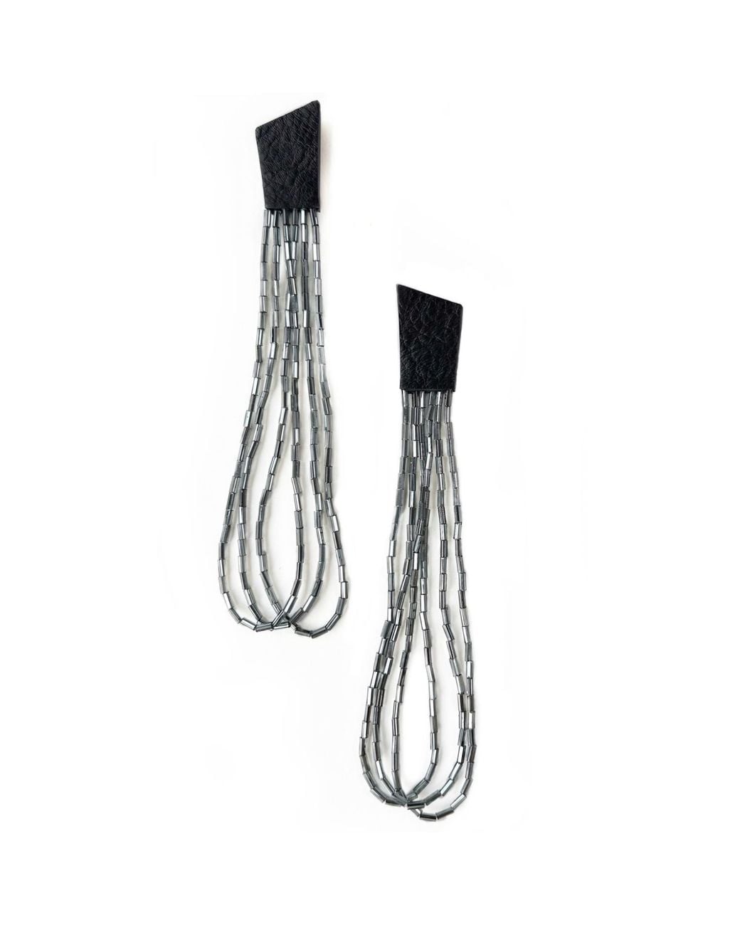 WAIWAI Black Beaded Dangle Earrings