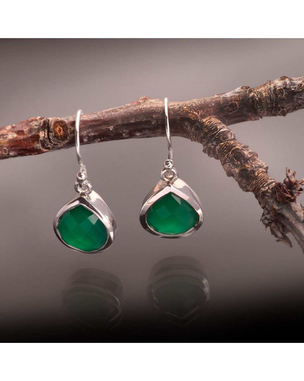 The Jewellery Store London Green Pear-Shaped Onyx Earrings