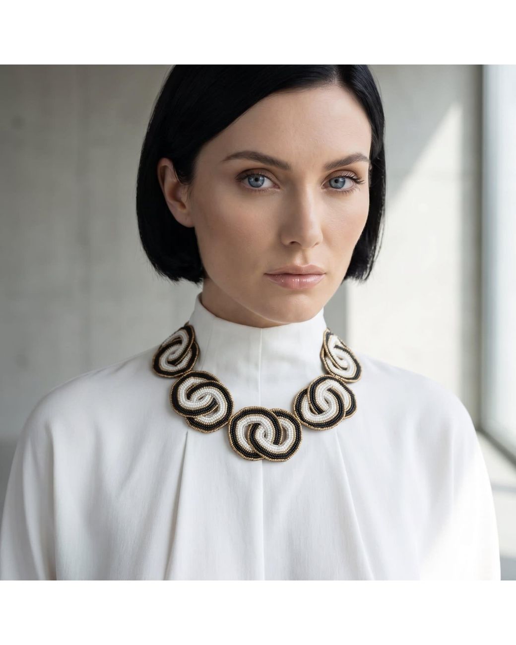 Iliana Arrazola Black Crisscrossed Circle Necklace, And, Glass Beads, Beaded Jewelry