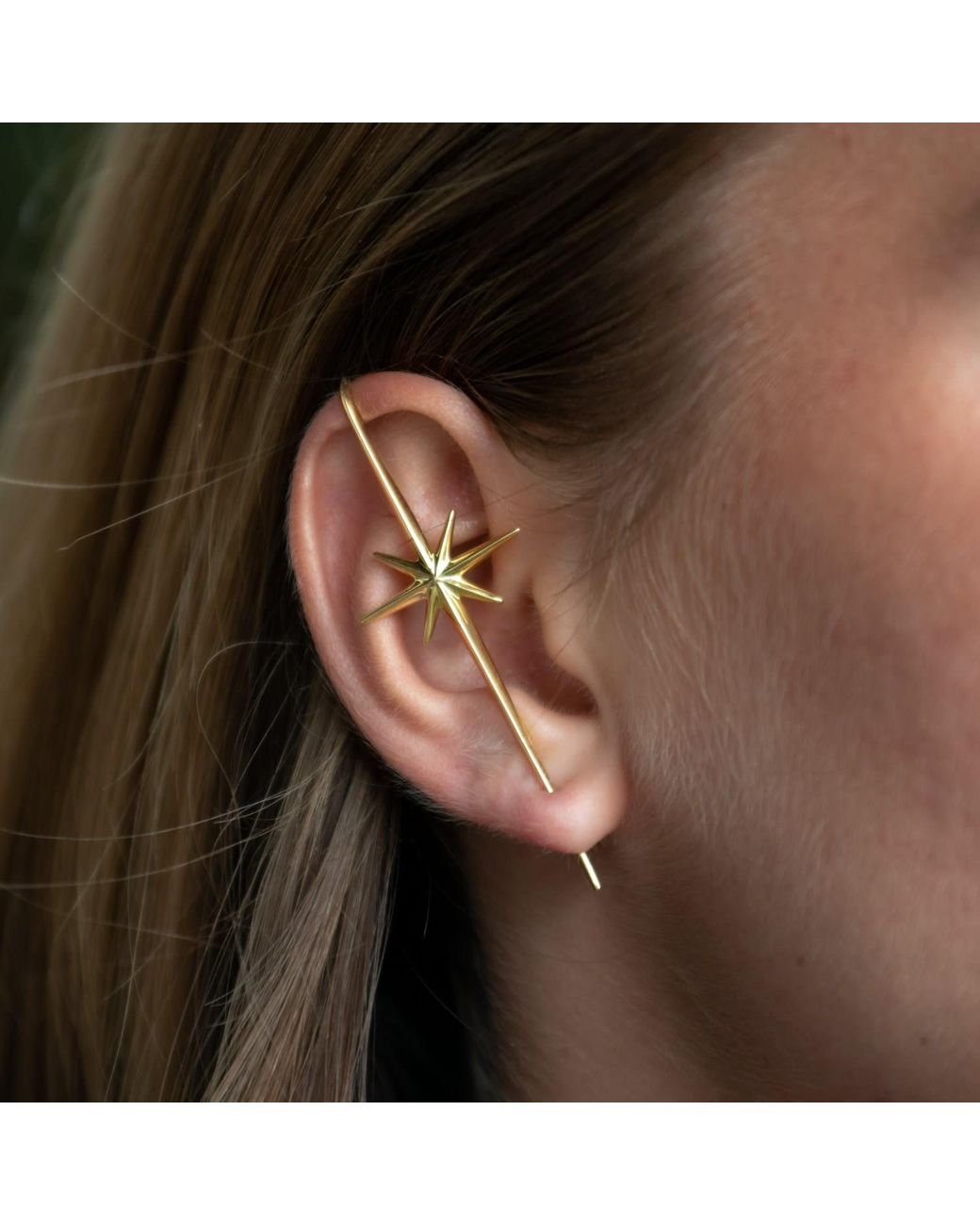 Scream Pretty Metallic Plated Star Ear Crawler