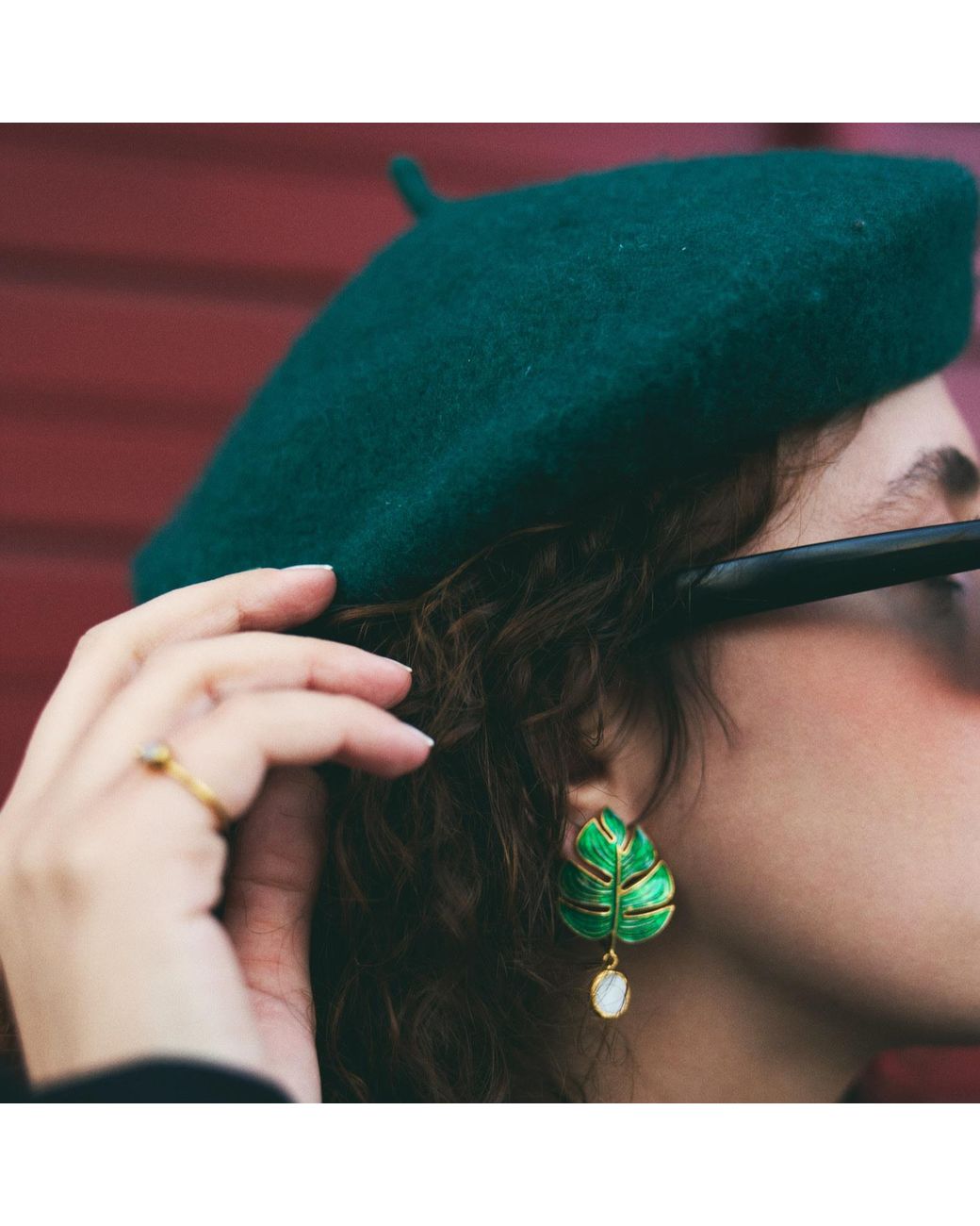 Les Reines Green Camelbase With Pearl