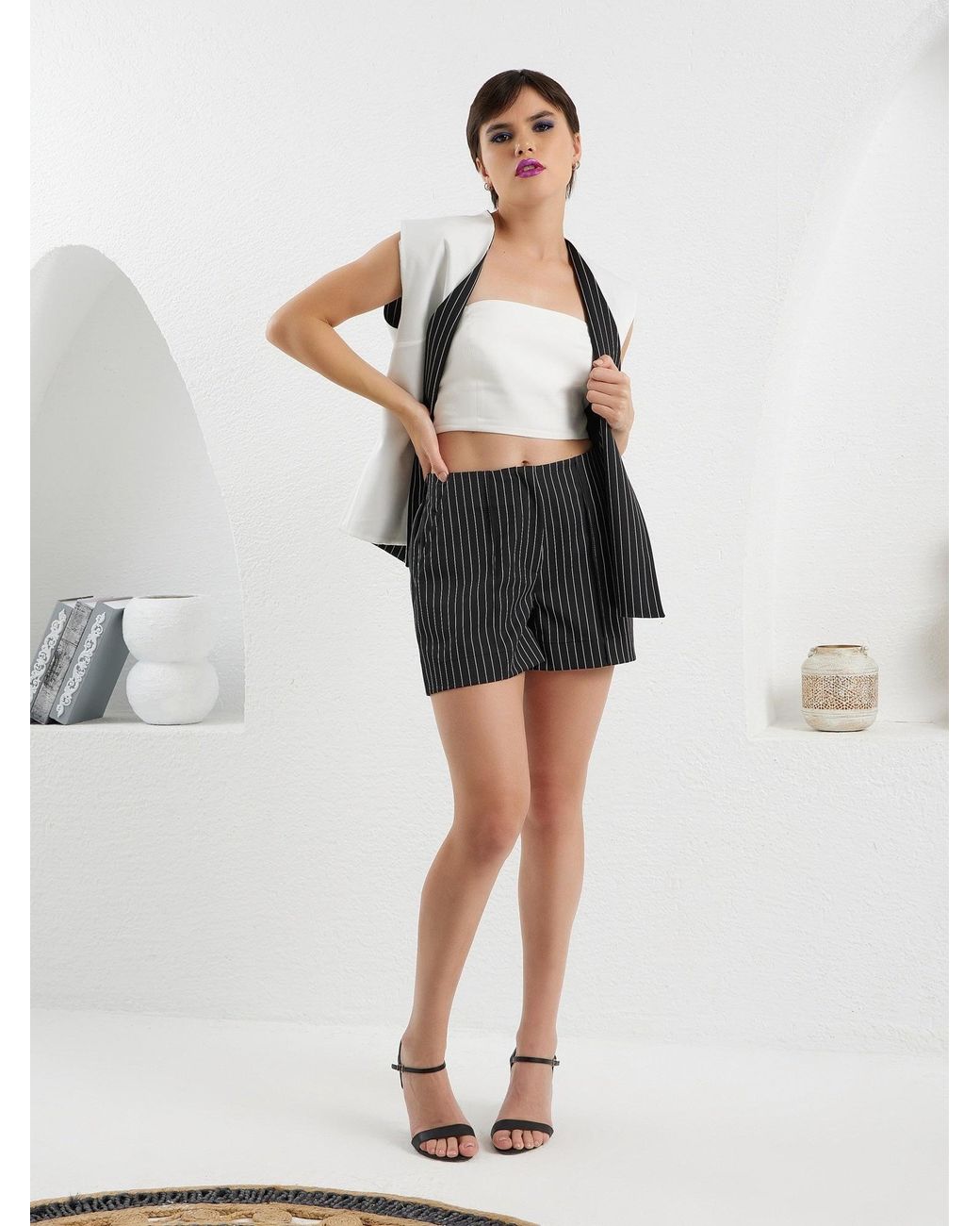 Lumina Eligma Black The Yacht Vest