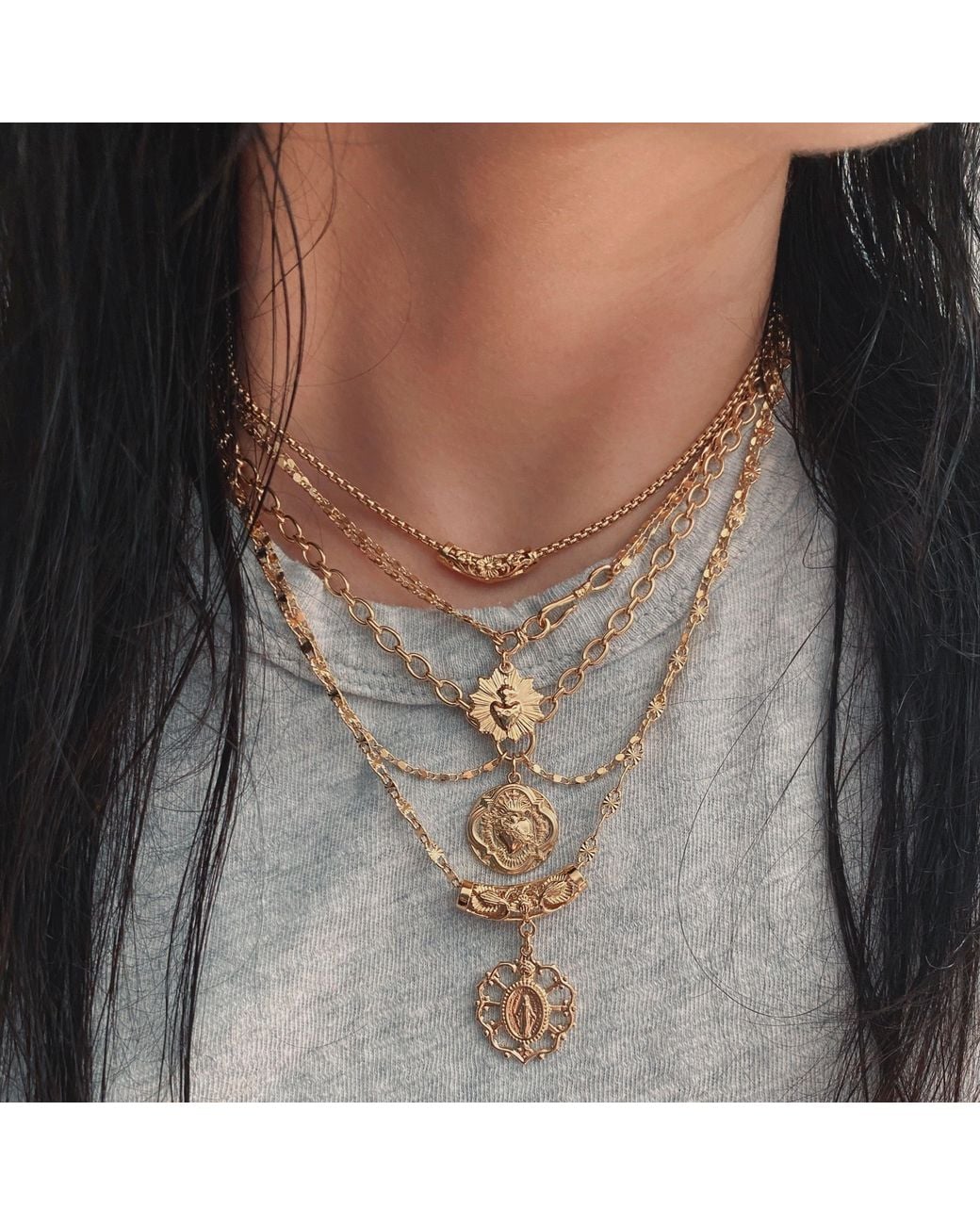 IN CAUDA VENENUM Metallic Immaculate Necklace