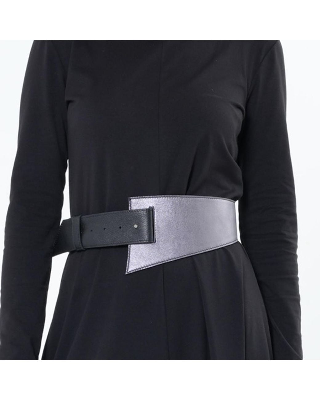 Metamorph Metallic Genuine Leather Waist Belt