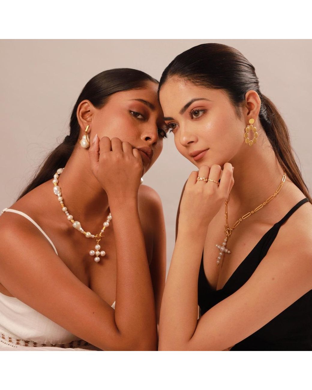 GEM BAZAAR Metallic Bottony Pearl Cross