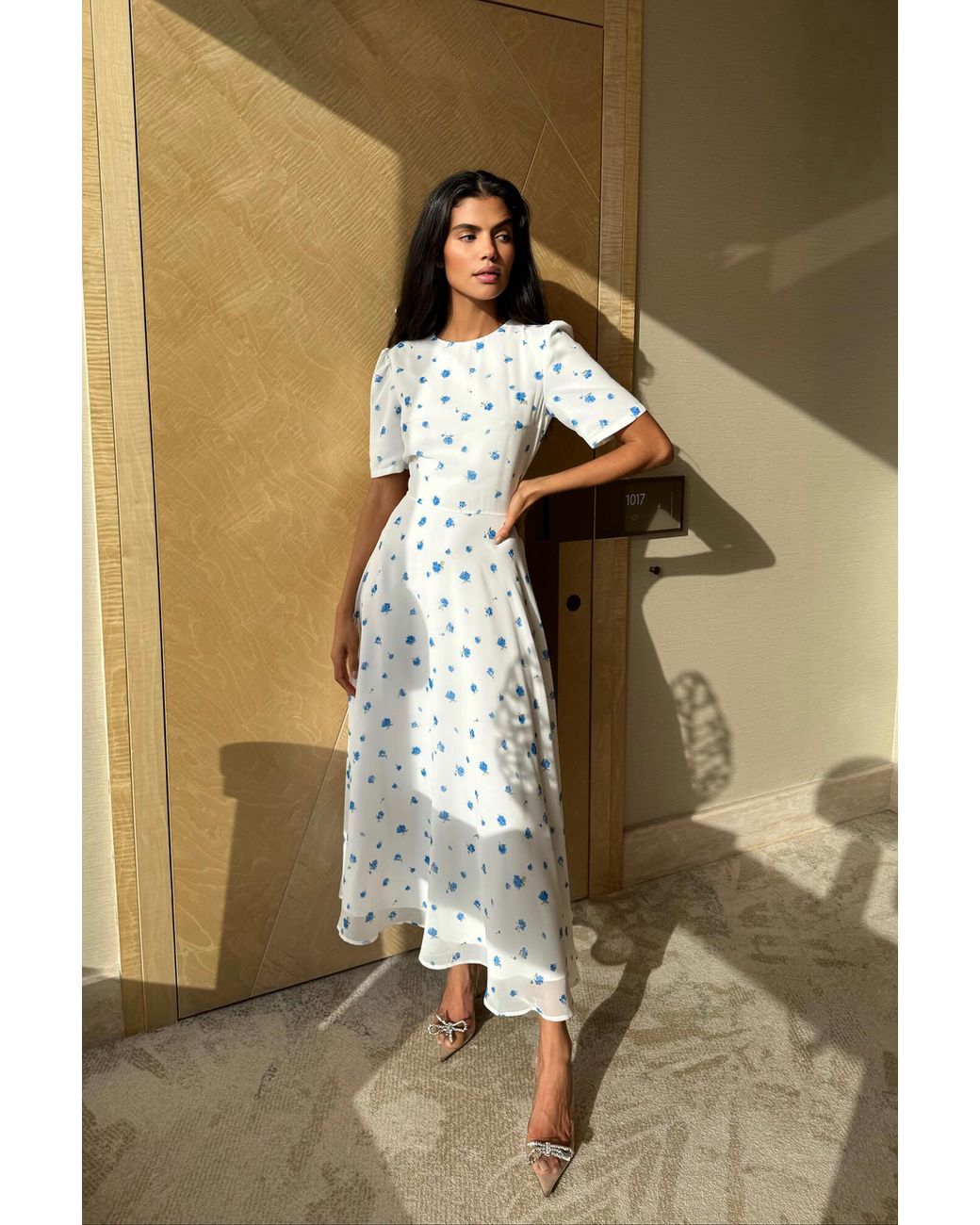 POST MERIDIEM White Printed Short Sleeve Floral Midi Dress