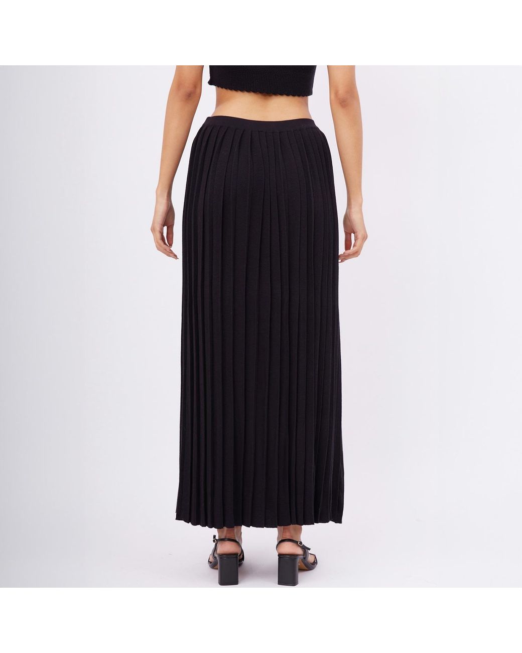 Peraluna Black Pleated Maxi Knitted Skirt