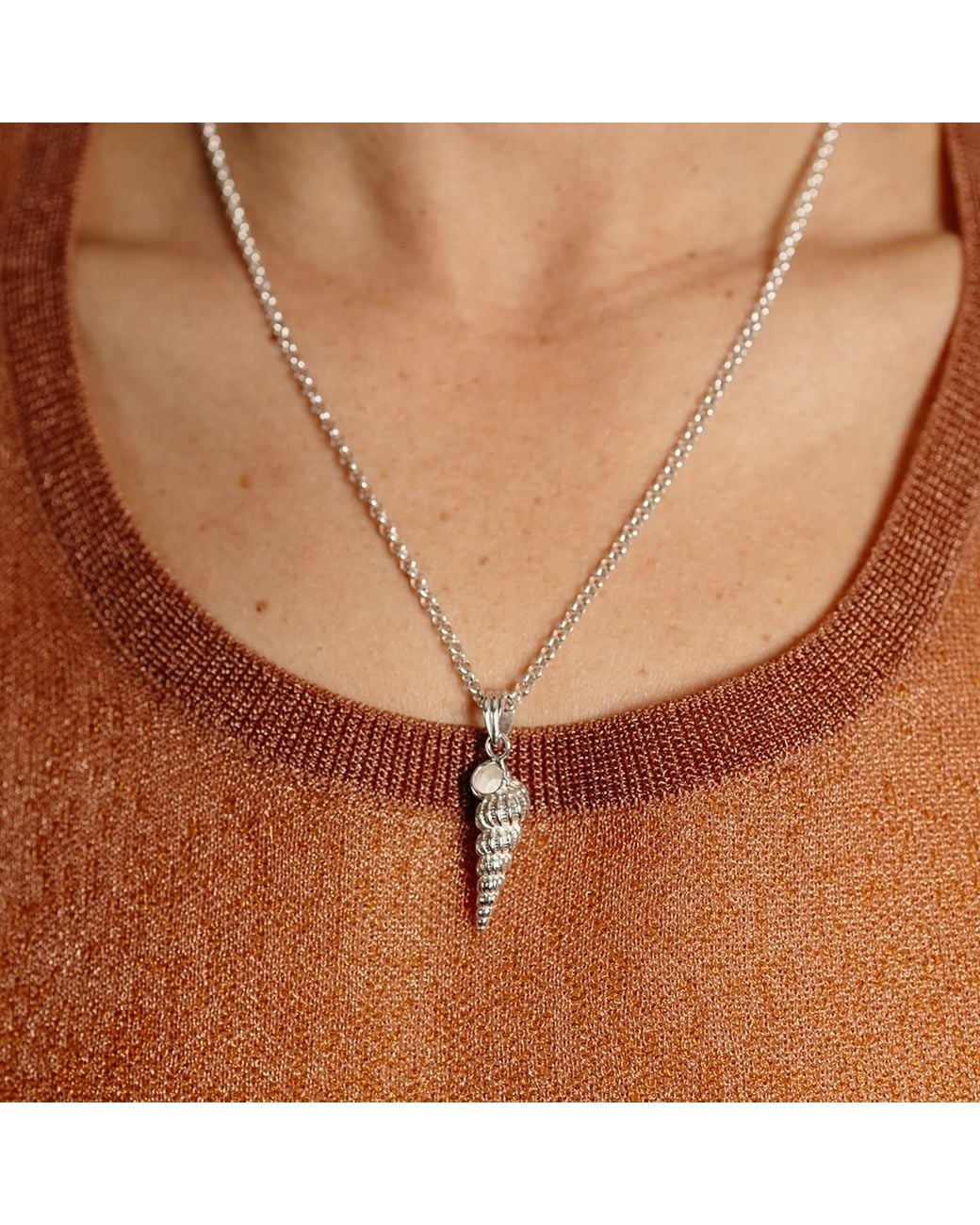 Zoe & Morgan White Shell Seeker Charm