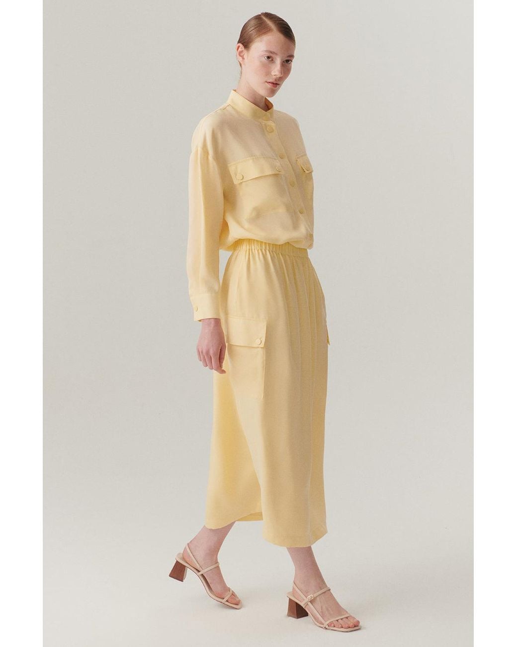 Exquise White Elastic Waist Midi Skirt