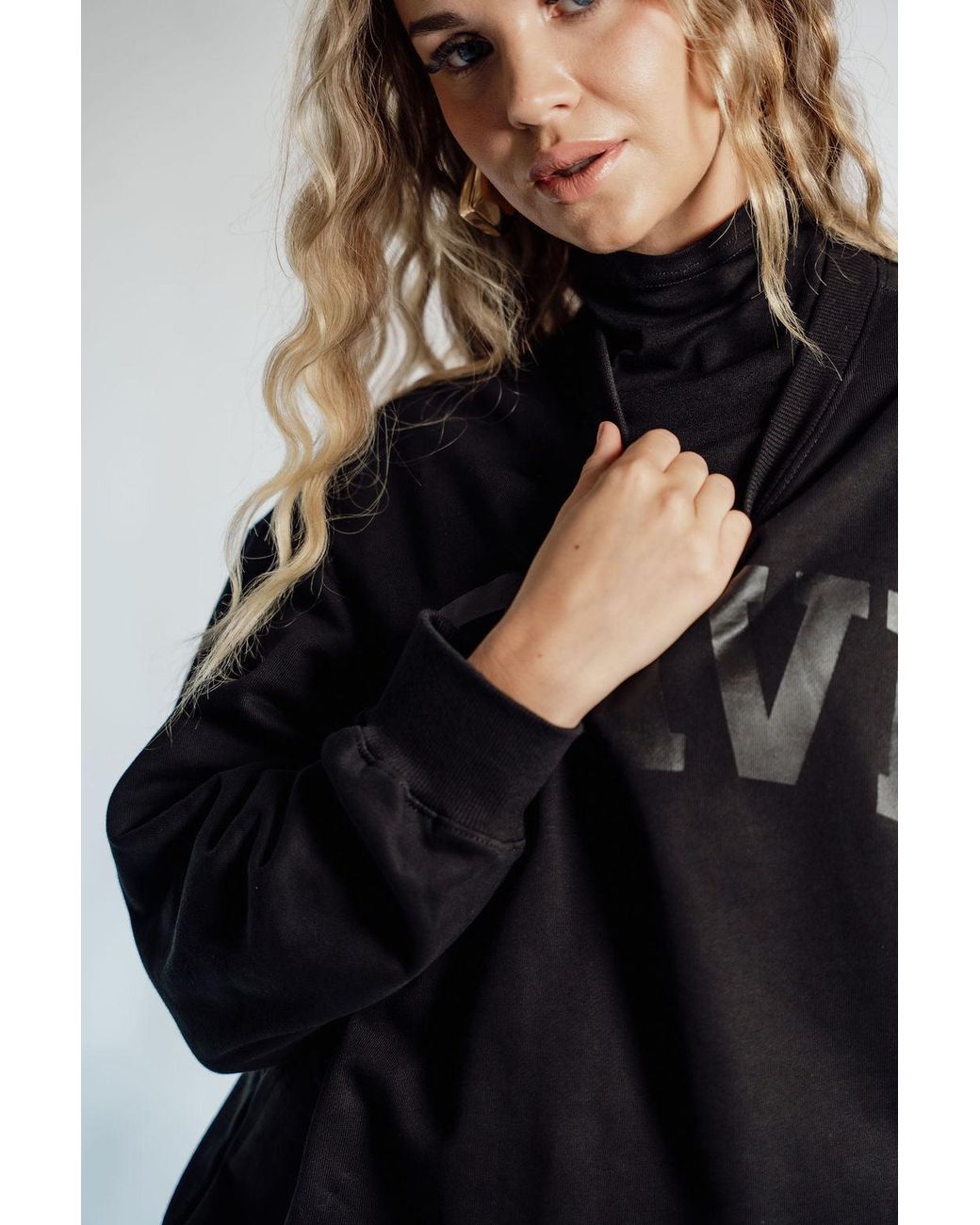Rave on Trend Black Oversized Rave