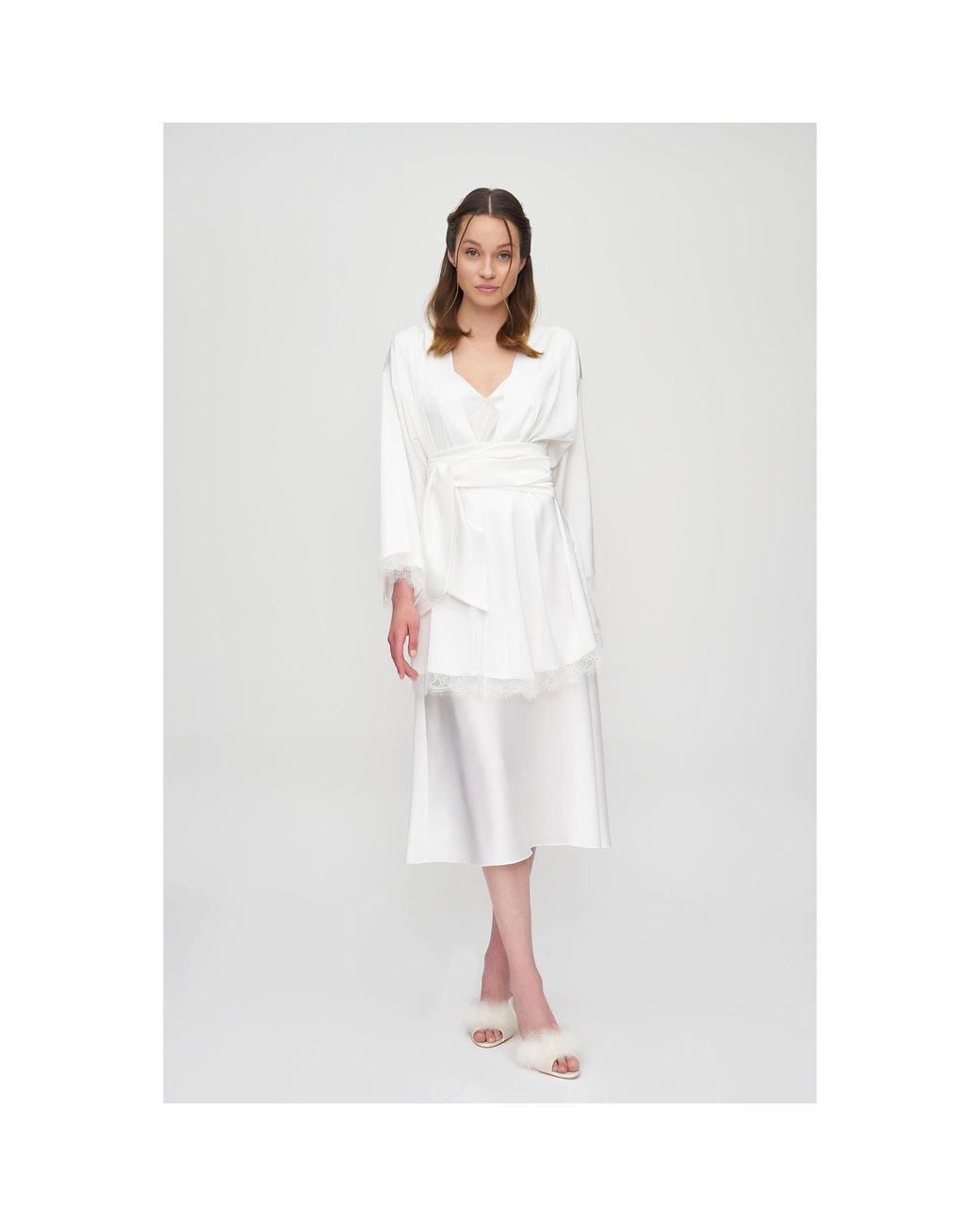 Avenue 8 White Lace Detailed Mini Robe With Custom Embroidery