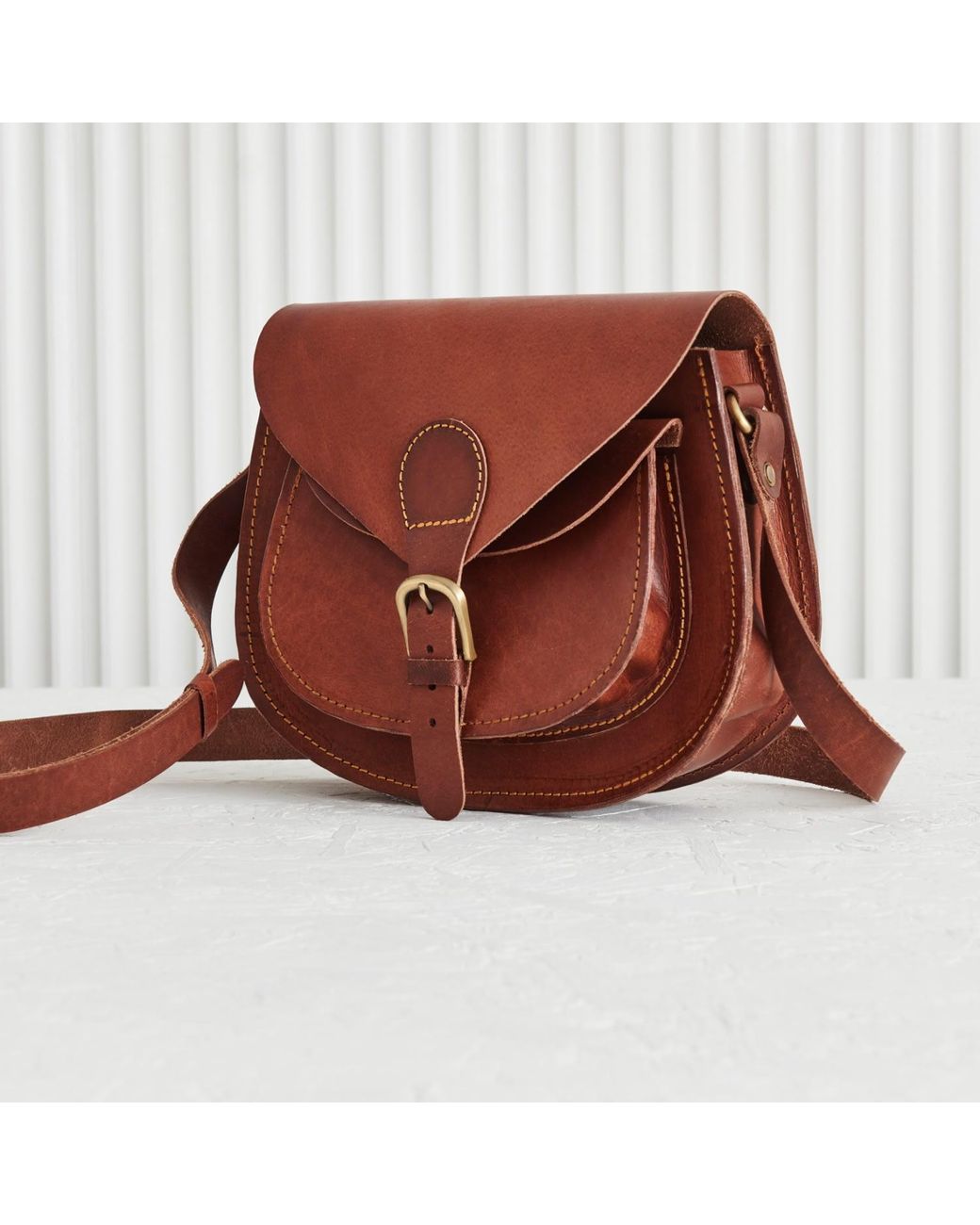 VIDA VIDA Brown Handmade Vintage Leather Saddle Bag