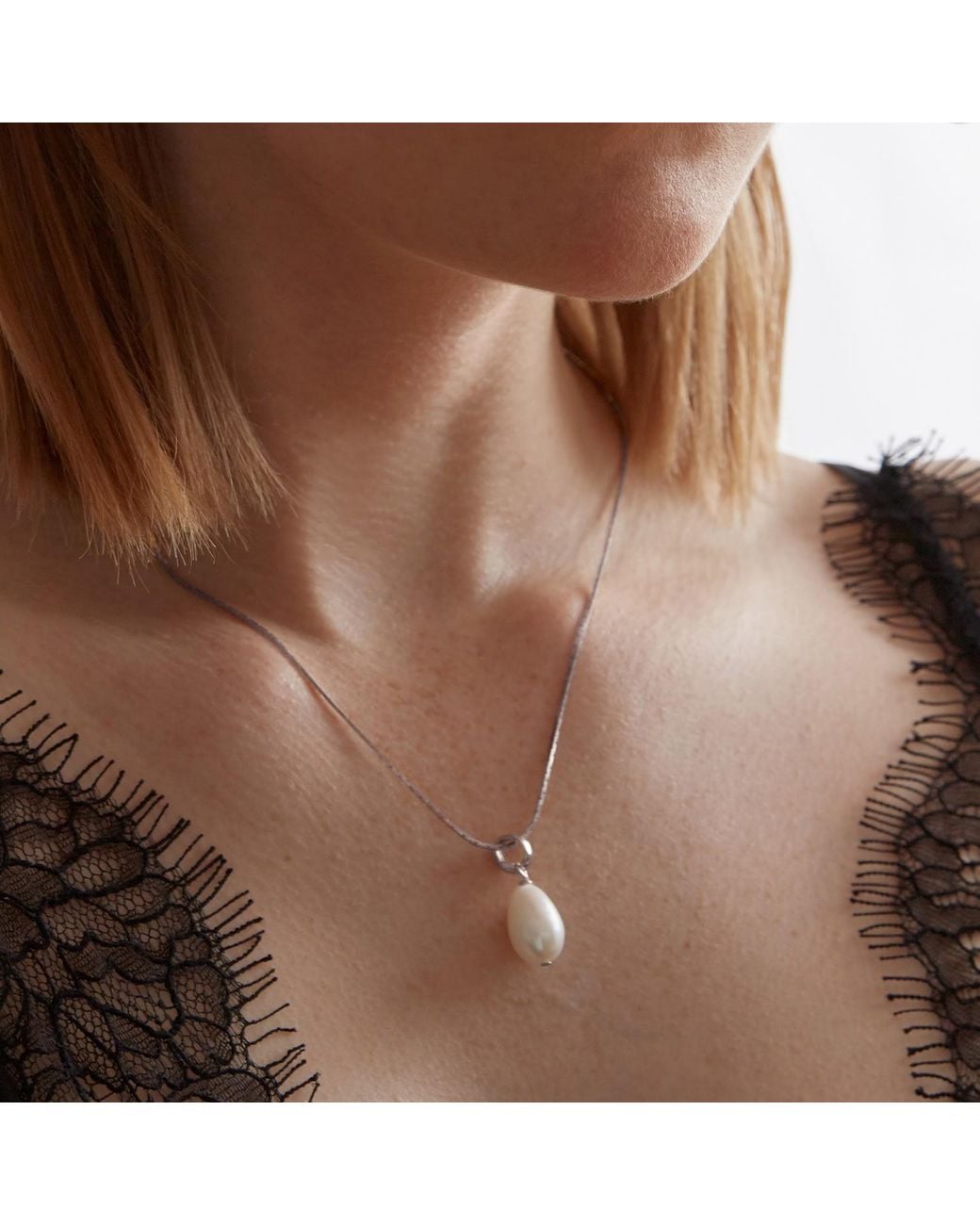 Biko Jewellery White Freshwater Pendant