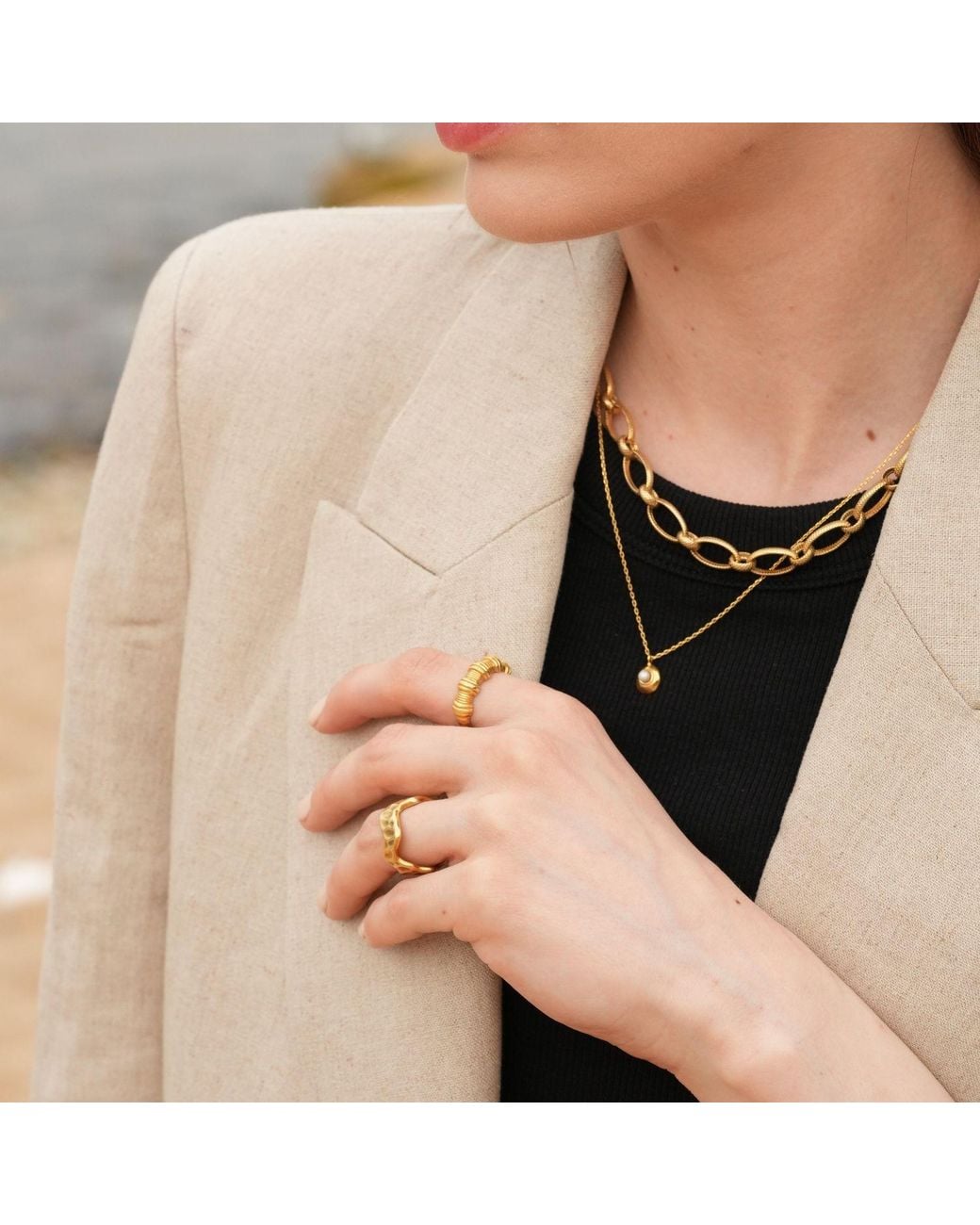 LINYA JEWELLERY Metallic Vera Pearl Chain Necklace