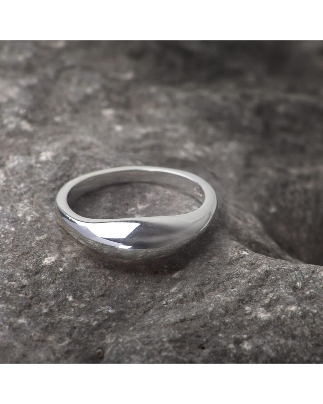 The Jewellery Store London Metallic Plain Dome Signet Ring