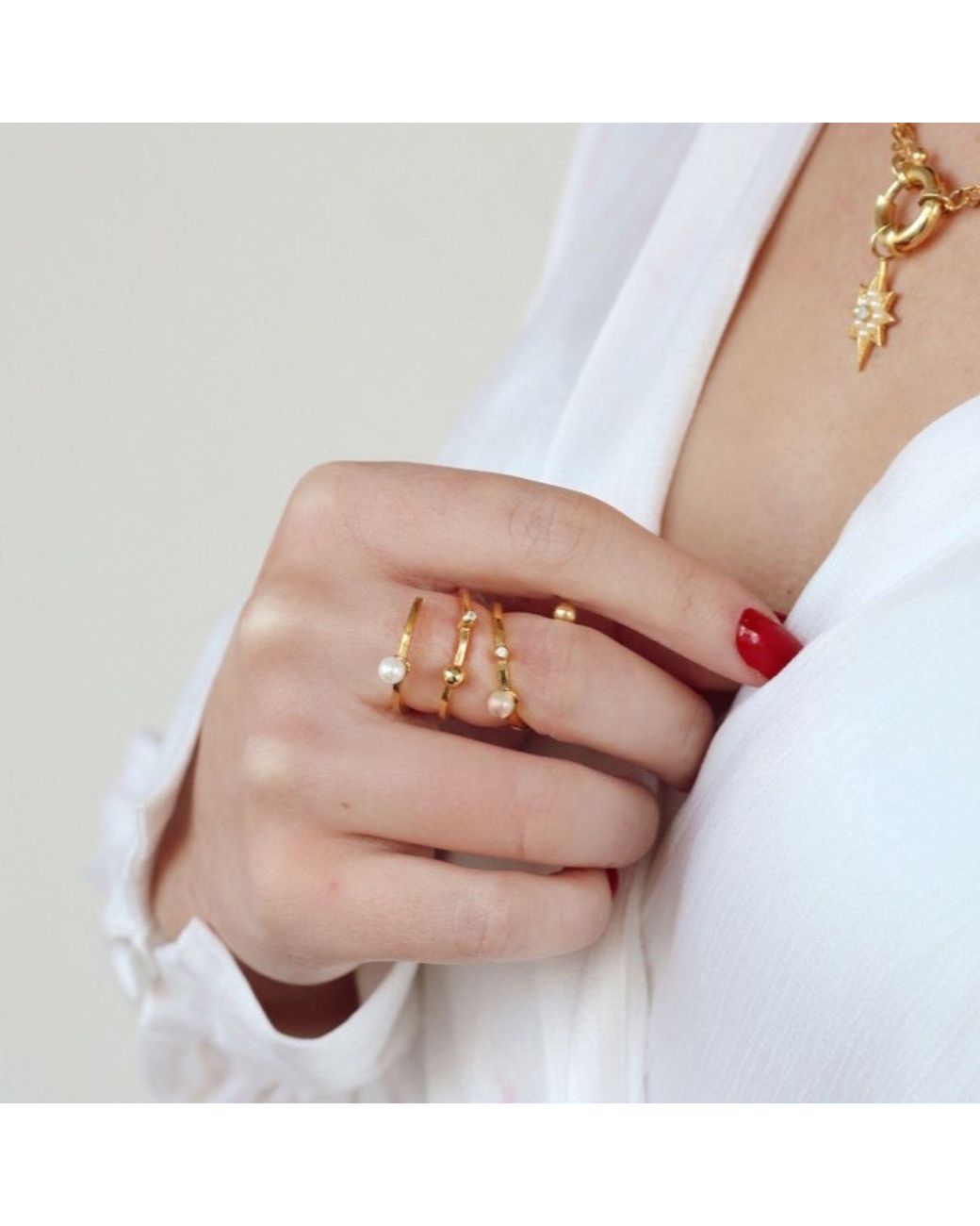 LINYA JEWELLERY Metallic Spiral Pearl Ring