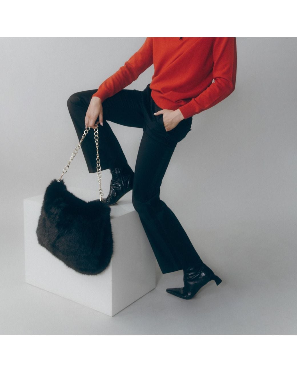 Lindsay Nicholas New York Black Arlo Bag