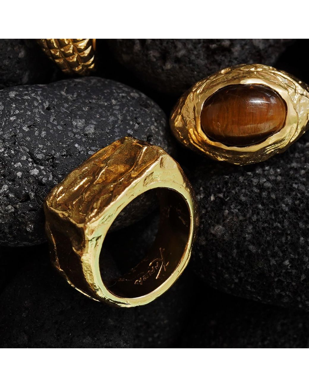 Krush Metallic Kaomi Molten Rectangular Signet Ring