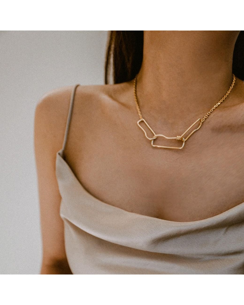 Lait & Lune Metallic Volute Necklace